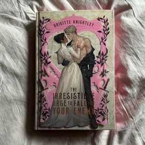 Illumicrate the irresistible urge to fall for your enemy